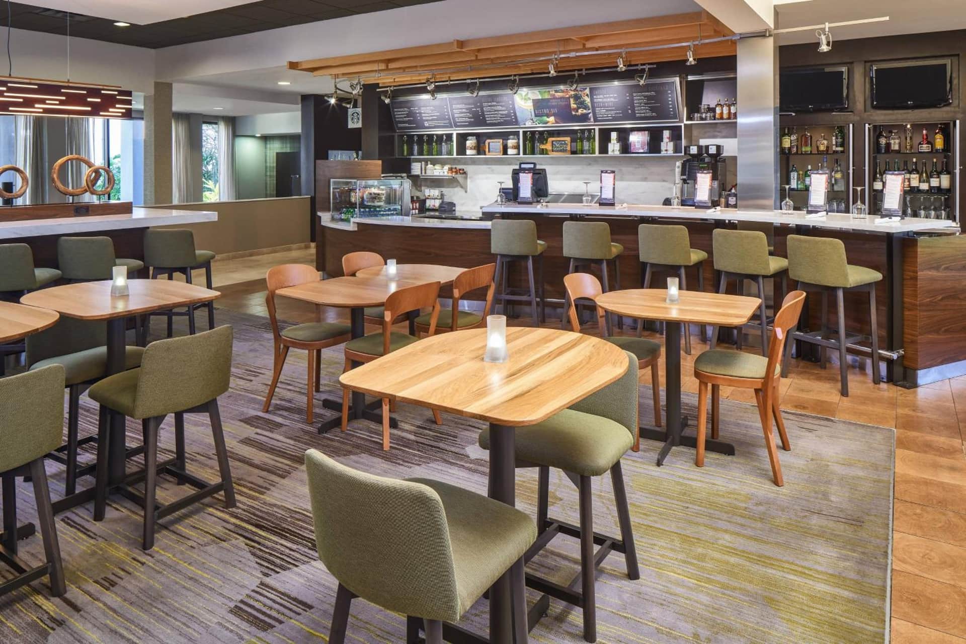 Courtyard by Marriott Orlando Airport