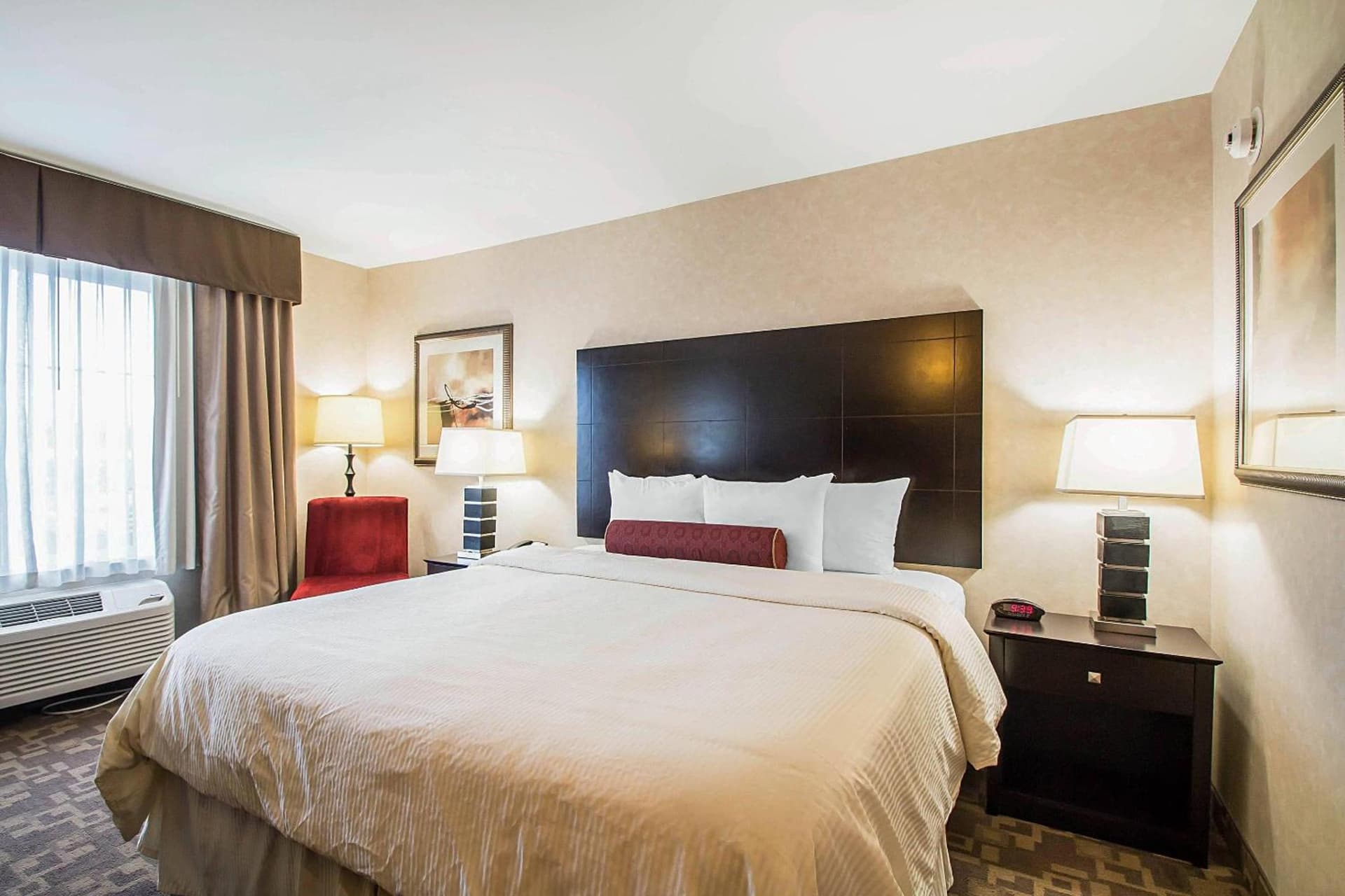 Clarion Inn Elmhurst - Oak Brook near I-88 I-290 I-294