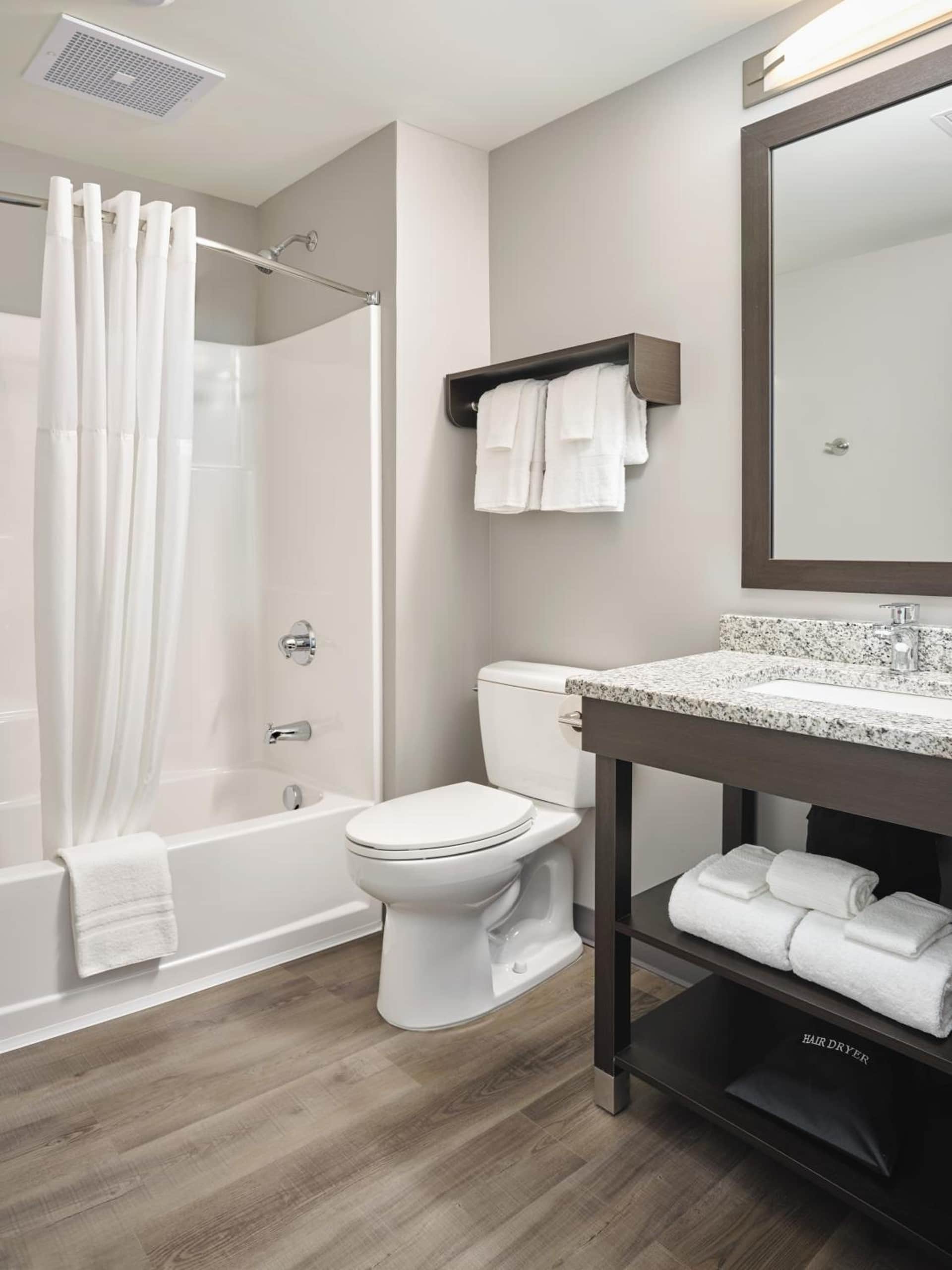 stayAPT Suites San Antonio-Randolph (Live Oak)