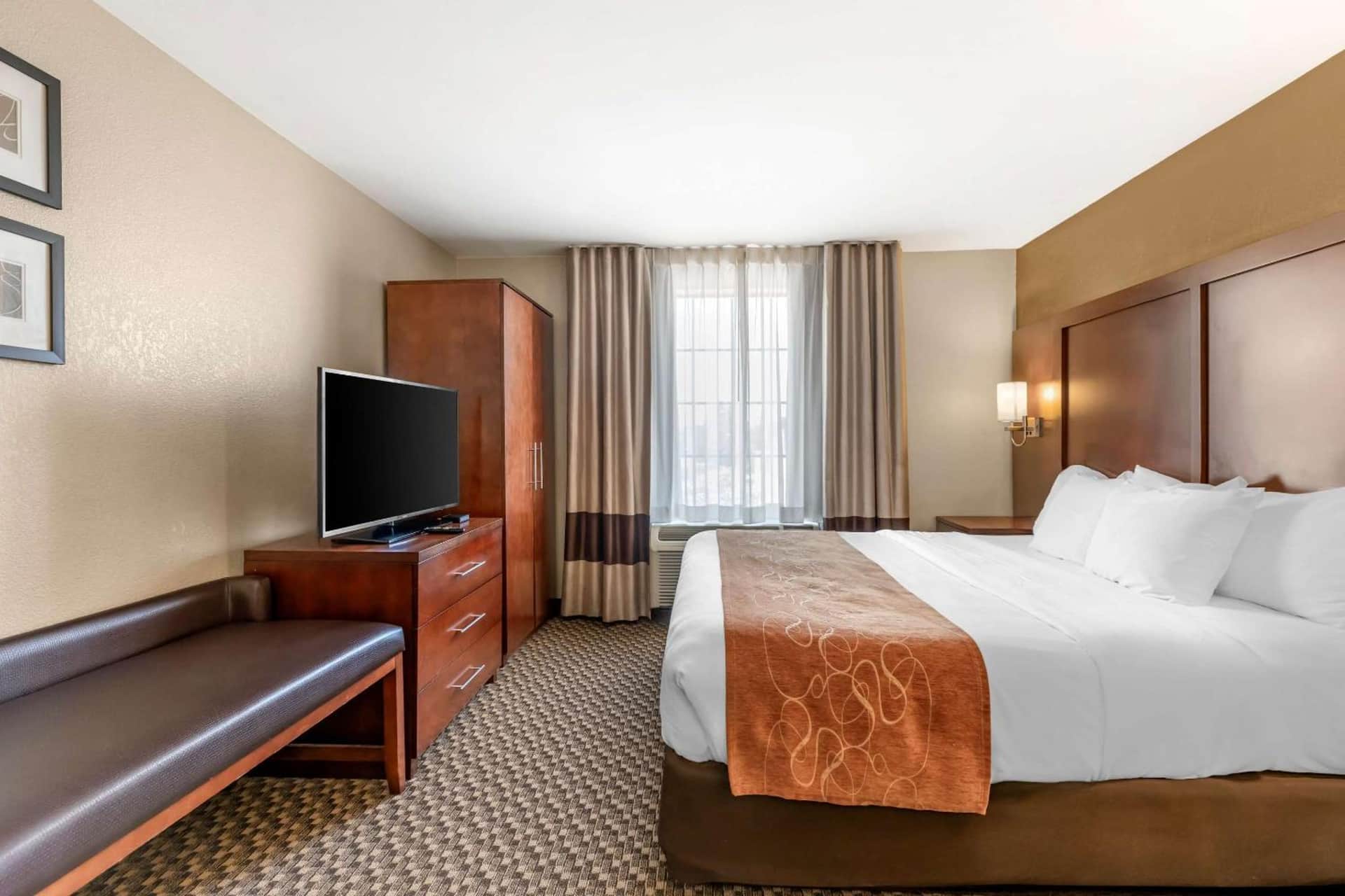 Comfort Suites Port Allen - Baton Rouge