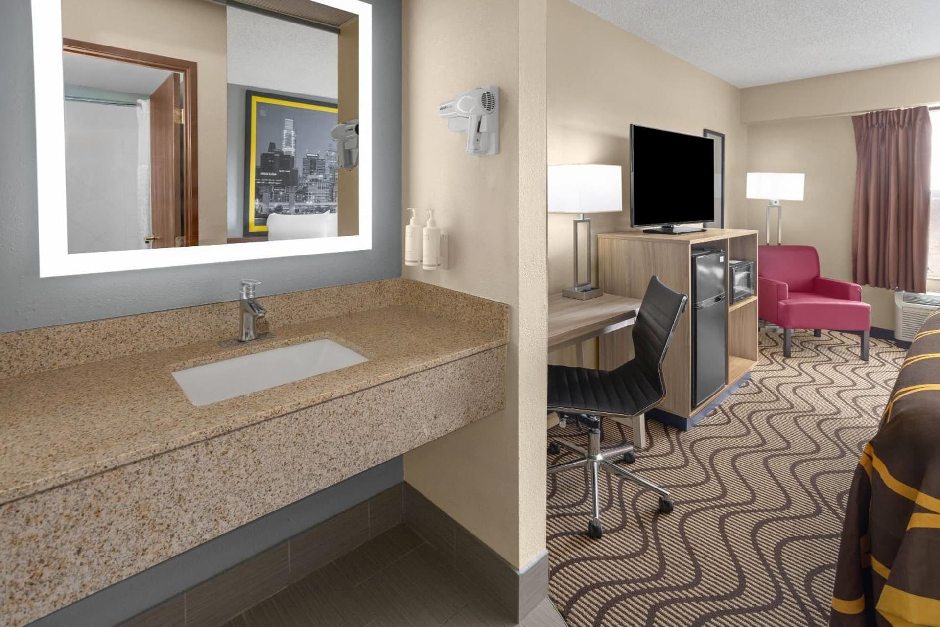 Super 8 by Wyndham Mars/Cranberry/Pittsburgh Area