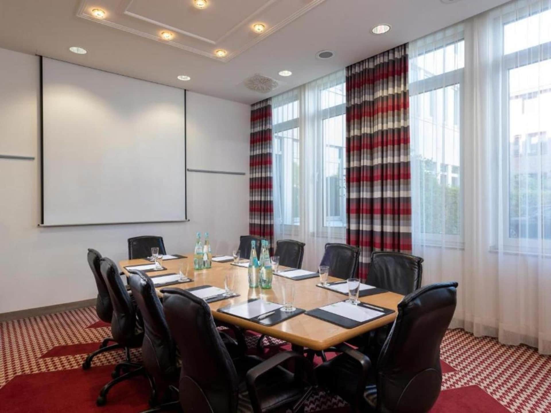 Sunday Hotel Frankfurt Airport - Neu-Isenburg