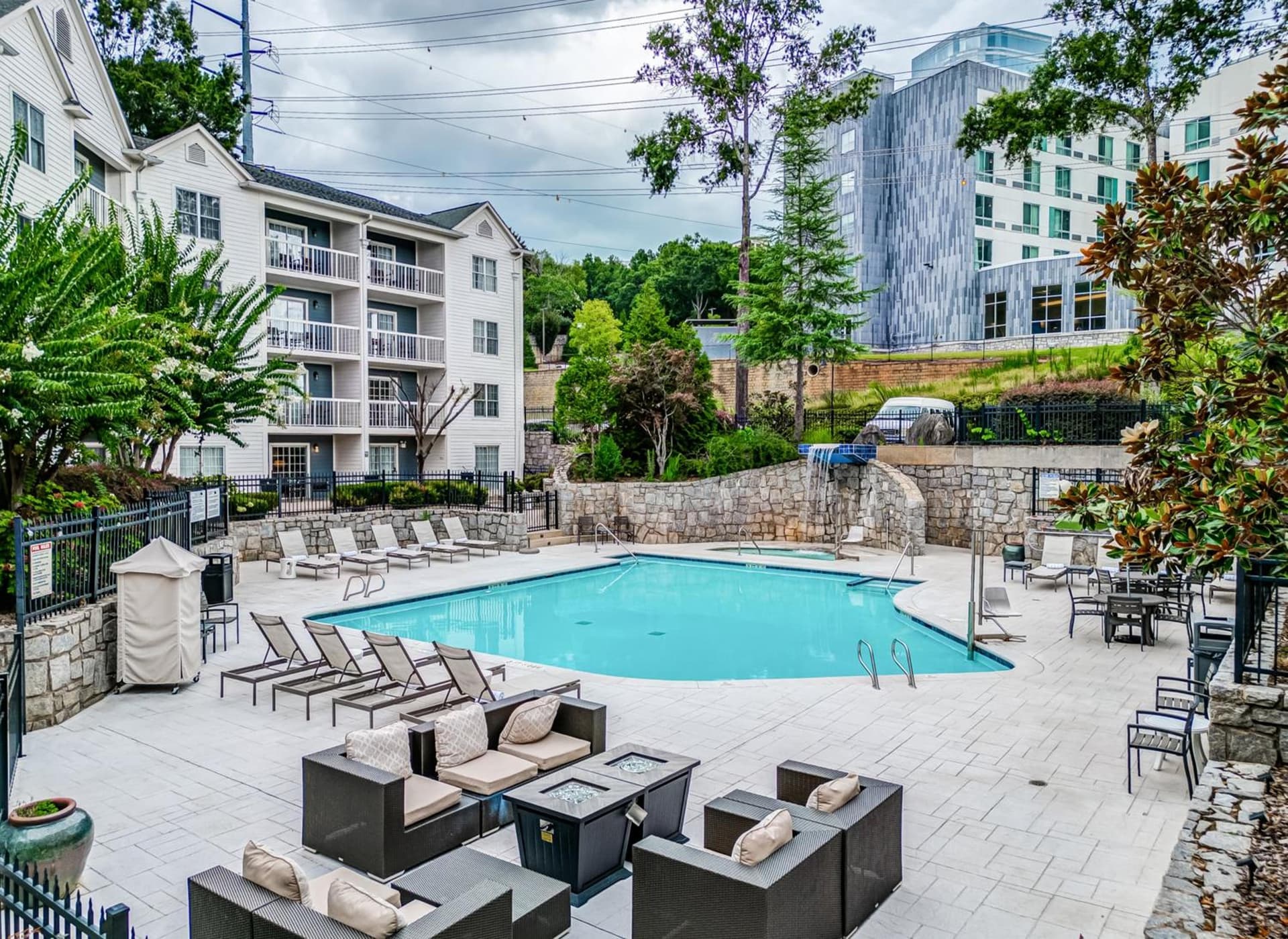 Hotel Indigo Atlanta-Vinings Ballpark Area by IHG