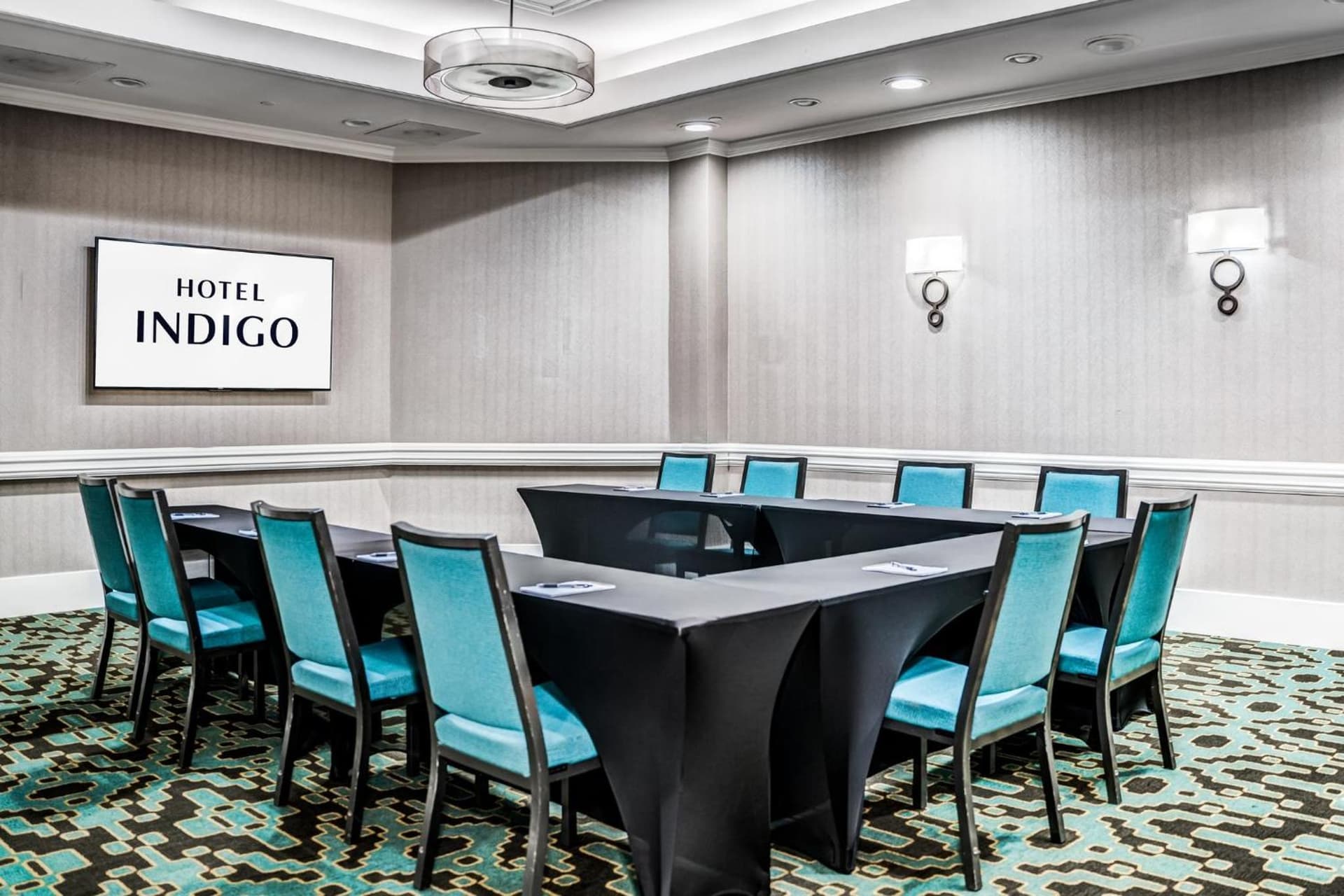 Hotel Indigo Atlanta-Vinings Ballpark Area by IHG