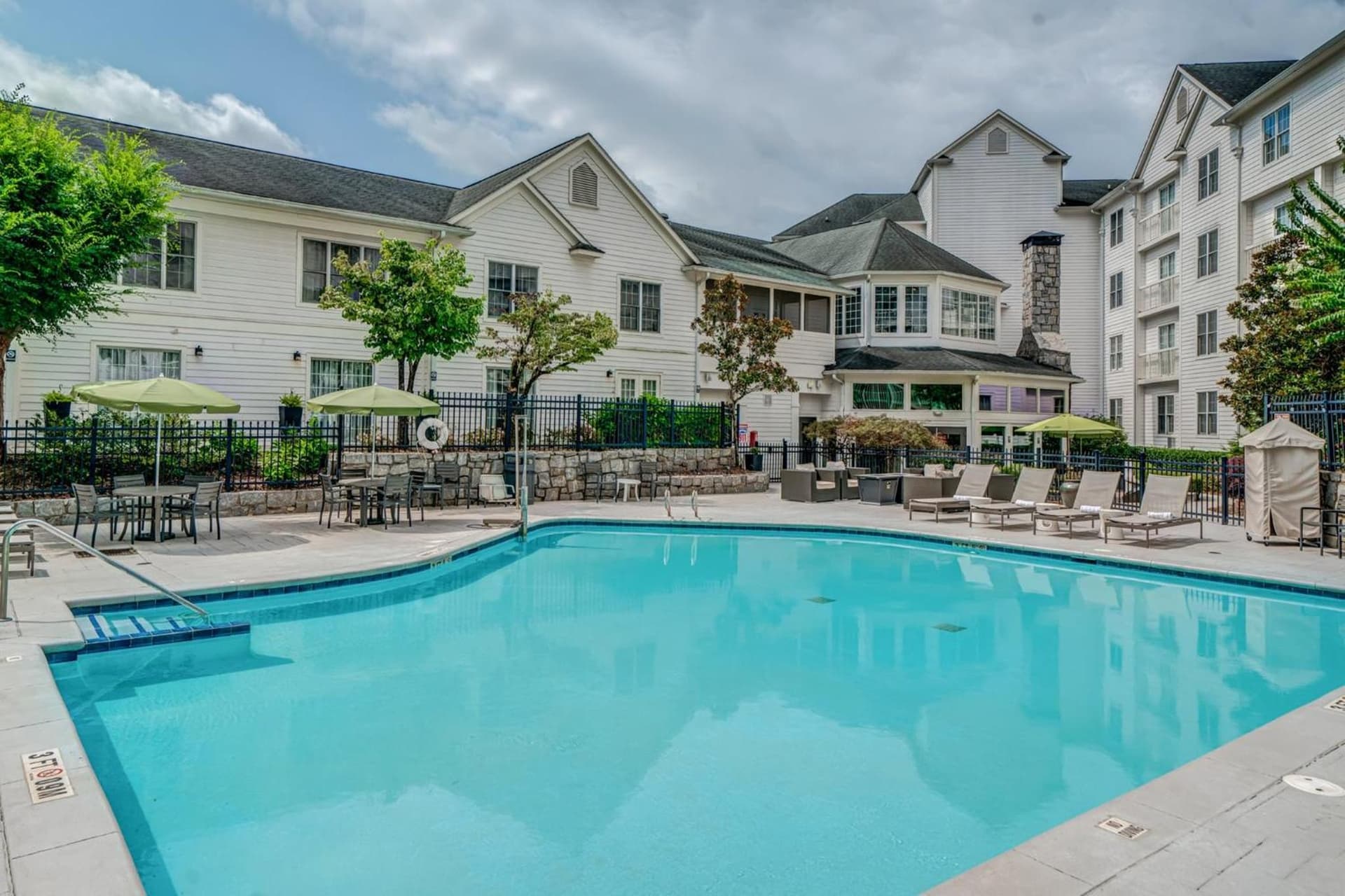 Hotel Indigo Atlanta-Vinings Ballpark Area by IHG