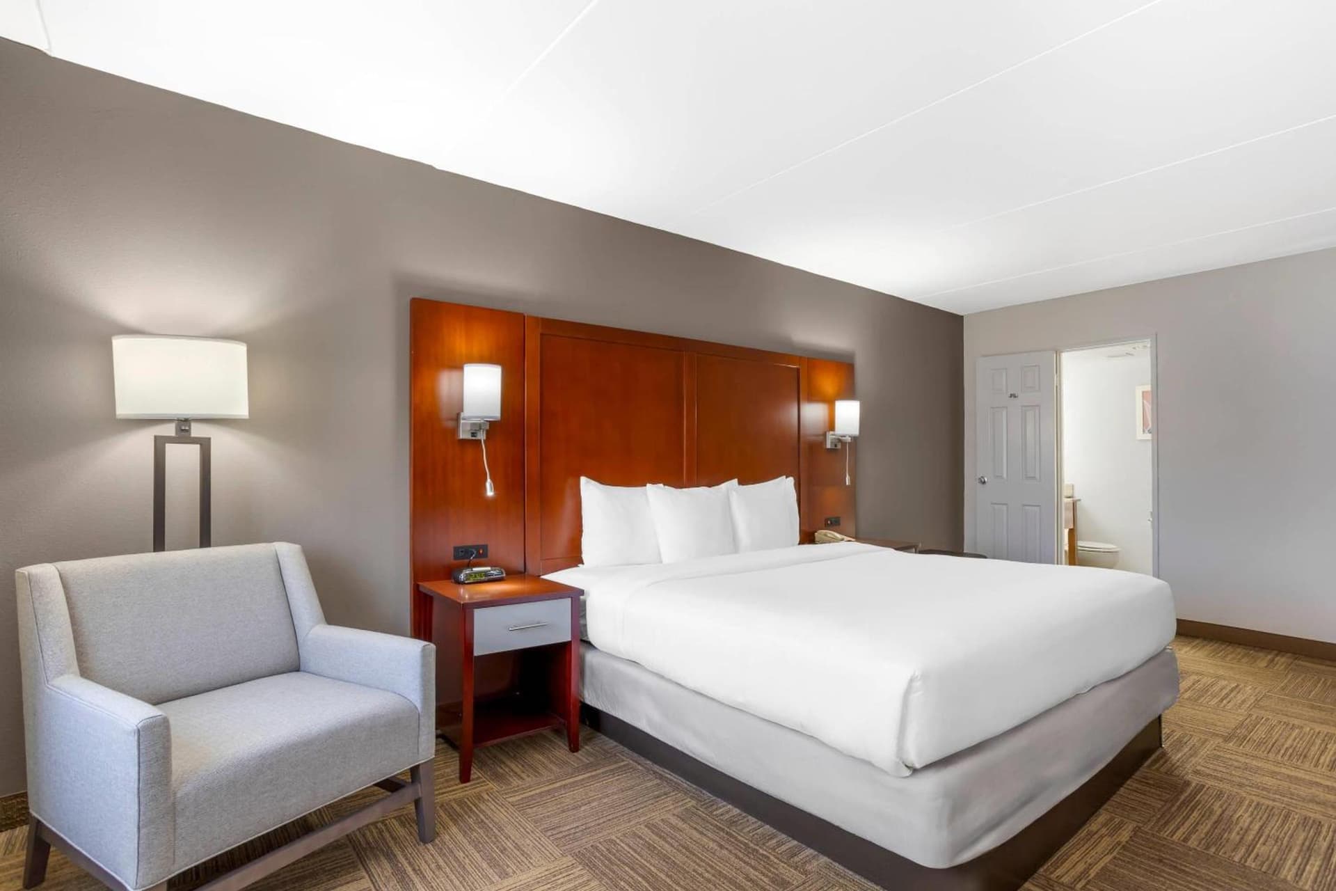 Comfort Inn Edgewater on Hudson River