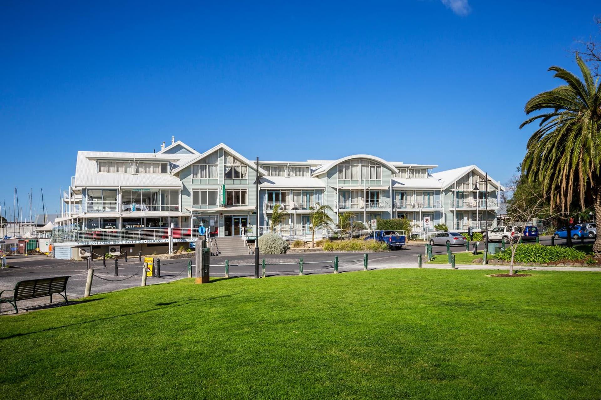 MainStay Suites Williamstown