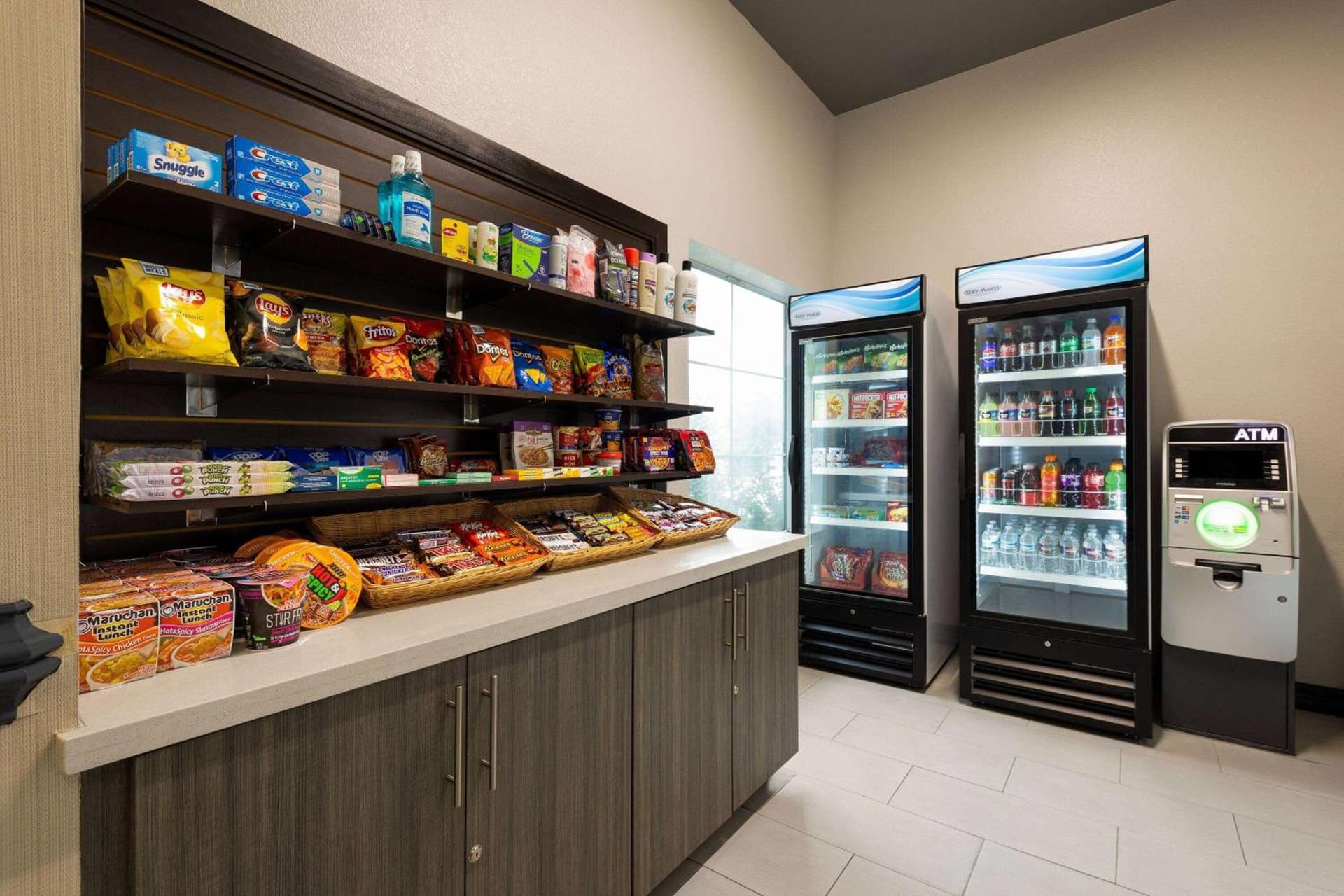 La Quinta Inn & Suites by Wyndham Ft. Worth - Forest Hill TX