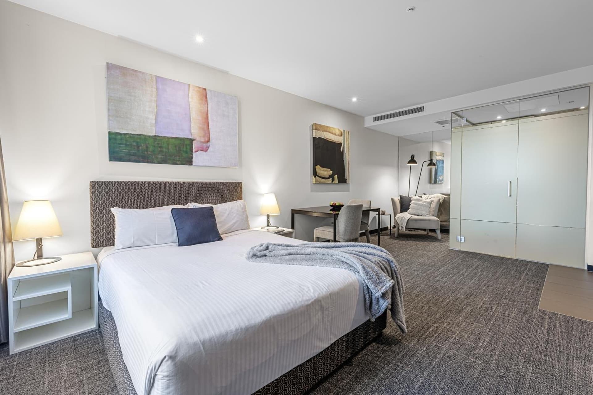MainStay Suites Hawthorn