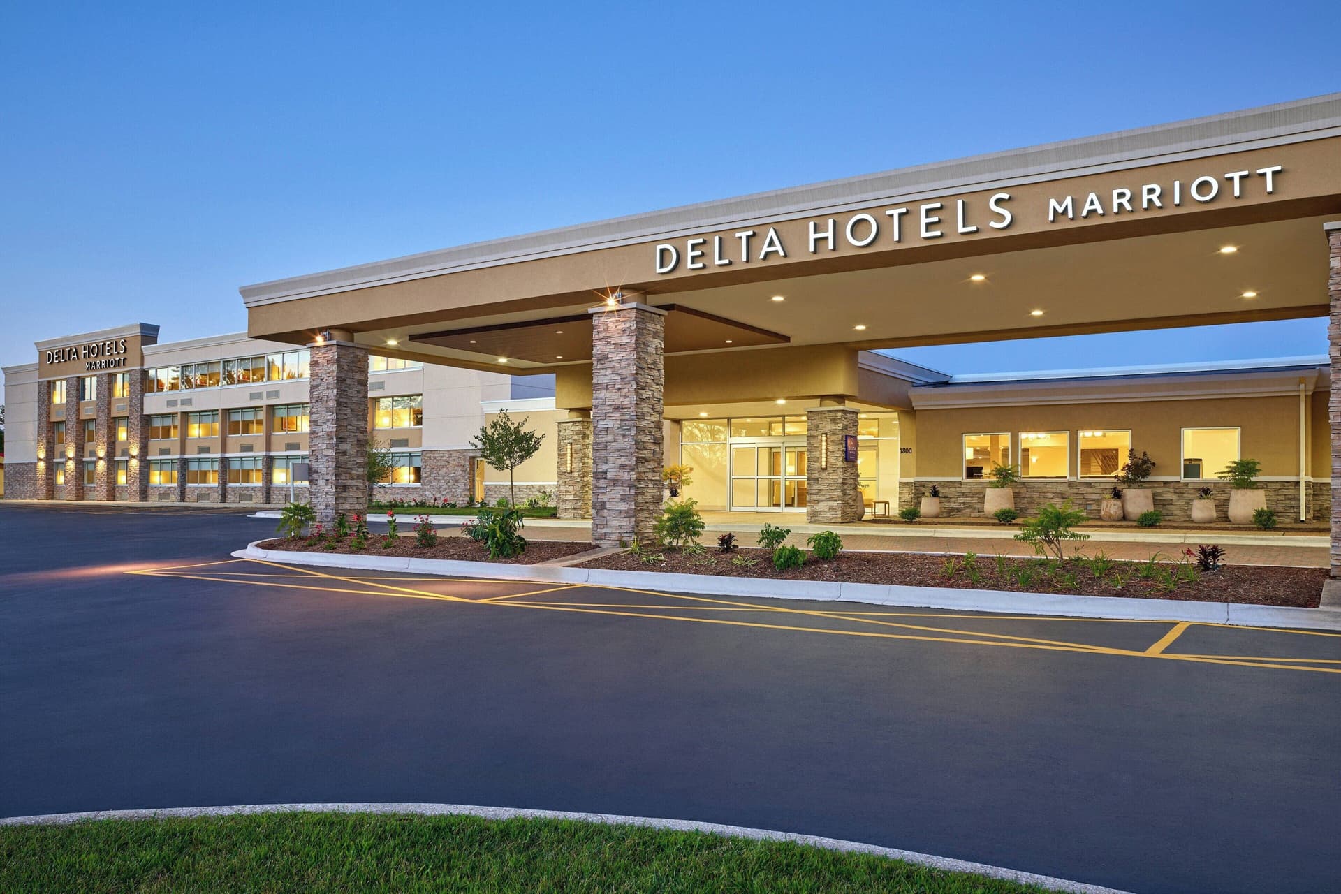 Delta Hotels by Marriott Chicago Willowbrook