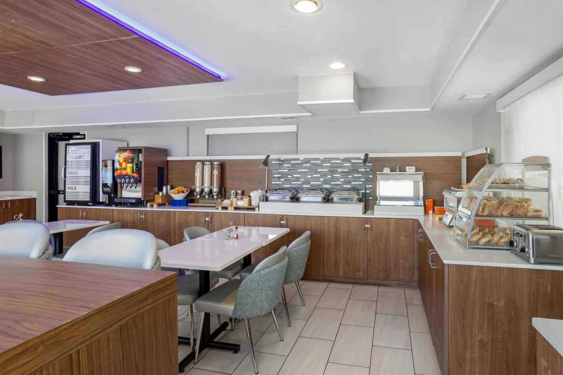 Best Western Roslyn-Long Island Hotel