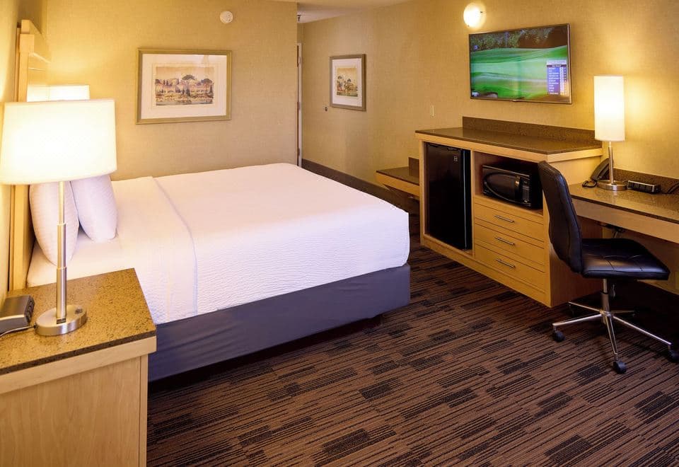 LivINN Hotel Cincinnati / Sharonville Convention Center