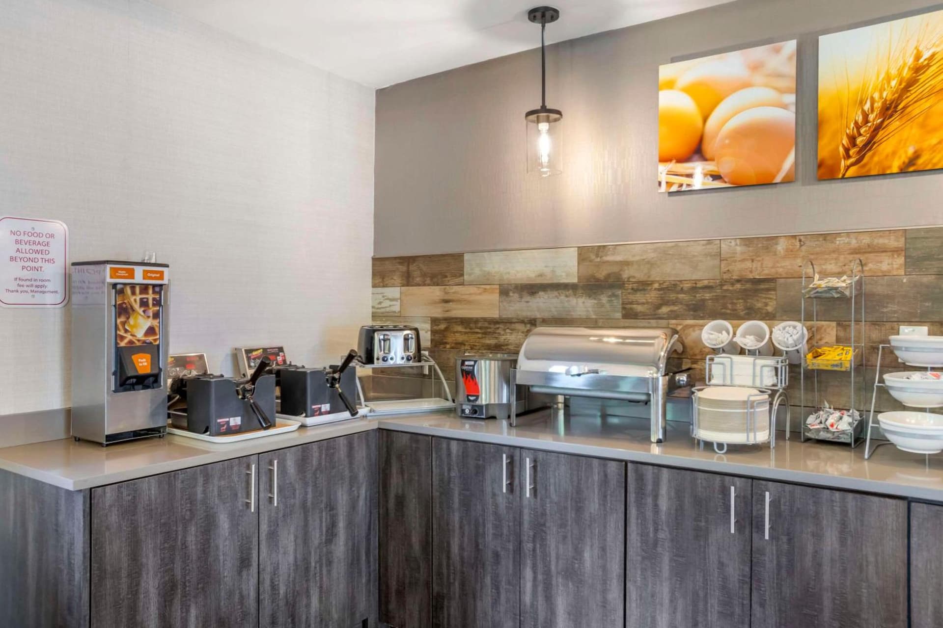 Comfort Suites Nashville Airport - BNA