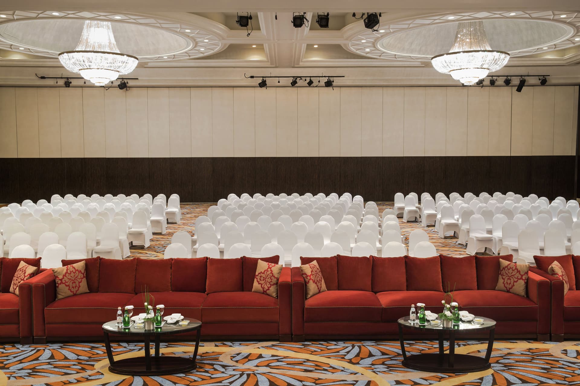 Mövenpick Grand Al Bustan Dubai