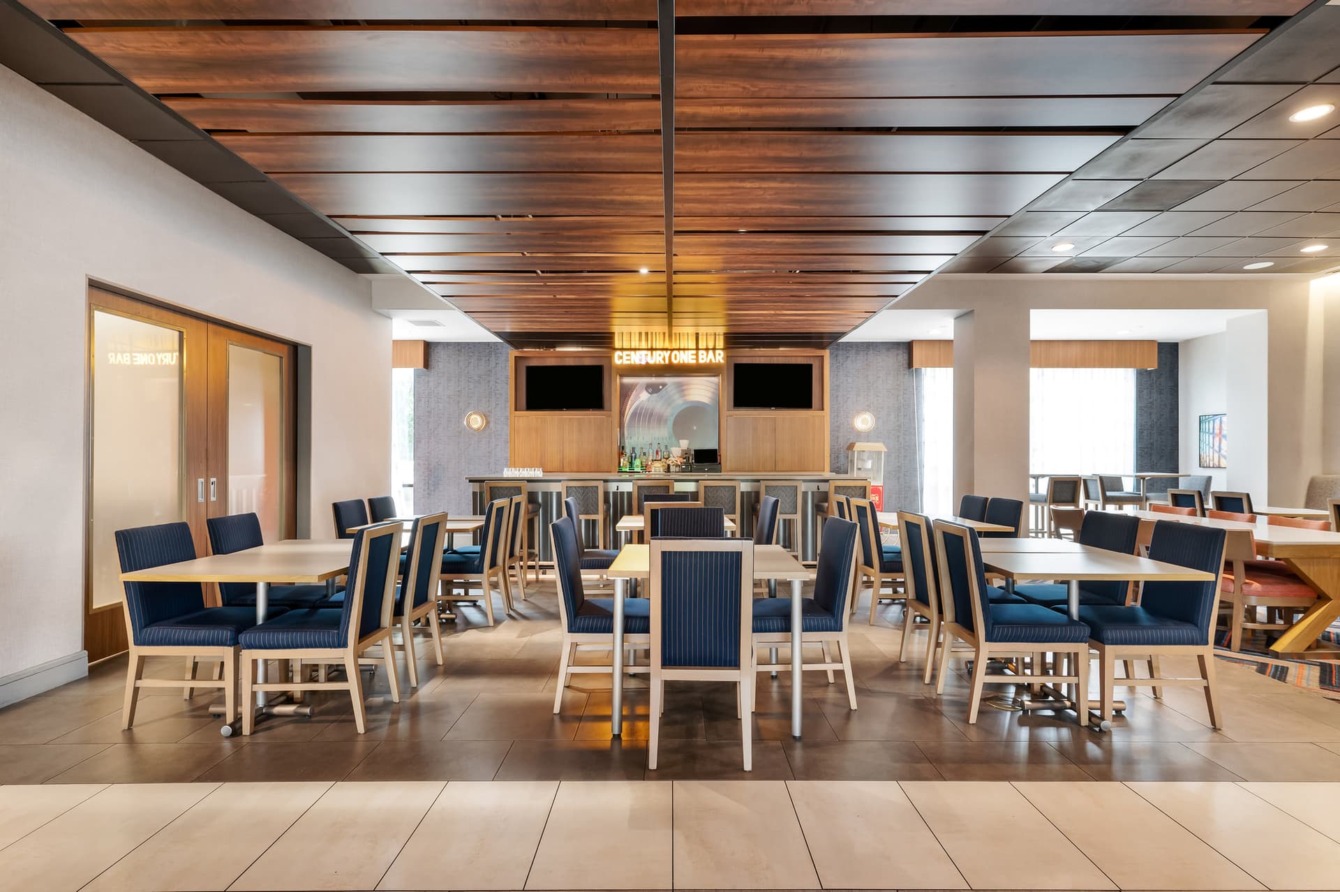 Hampton Inn by Hilton Nashville Airport Century Place