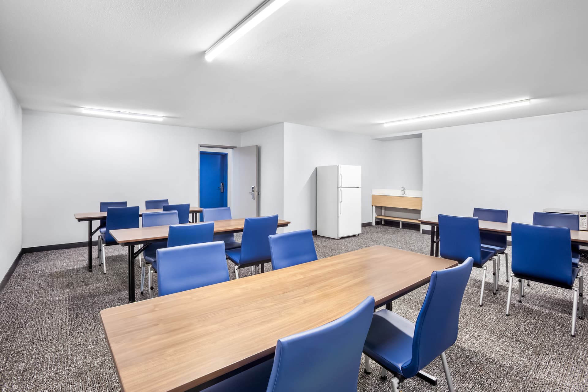 Spark by Hilton Kent Seattle