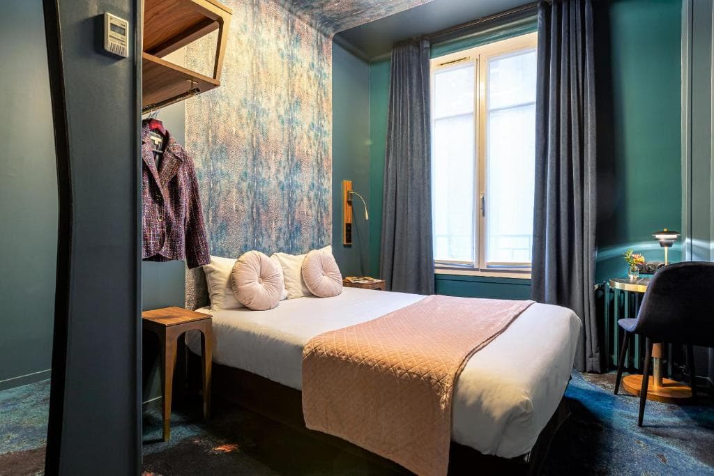 Hotel Glasgow Monceau by Patrick Hayat