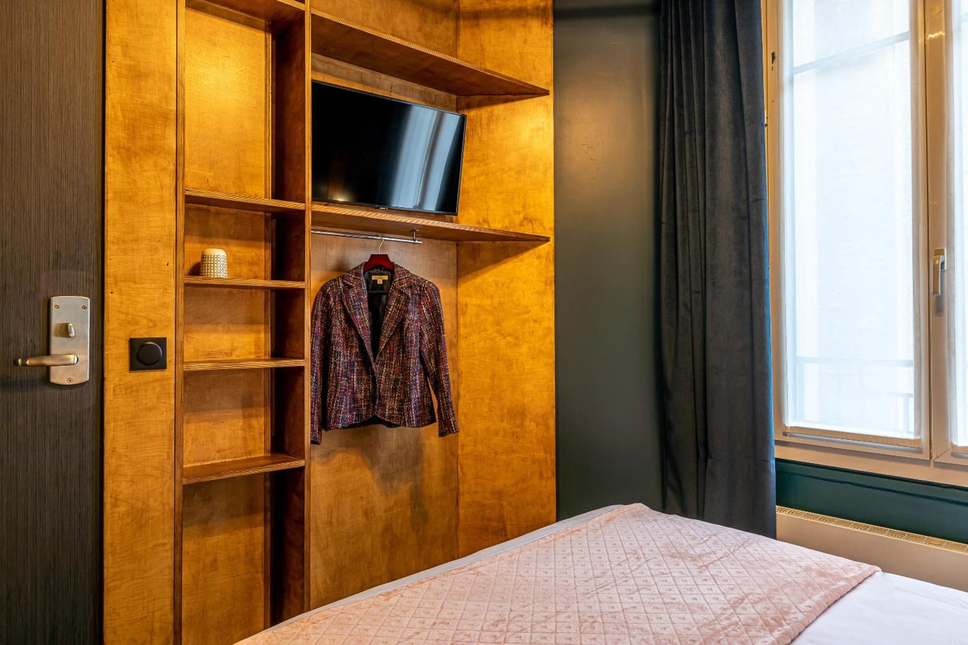 Hotel Glasgow Monceau by Patrick Hayat