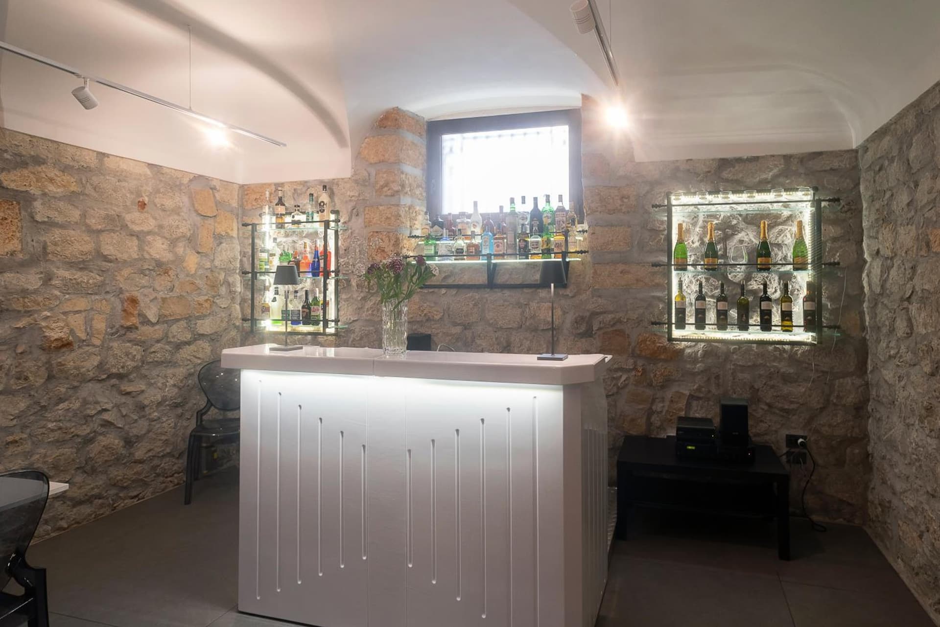 Hotel Tonic