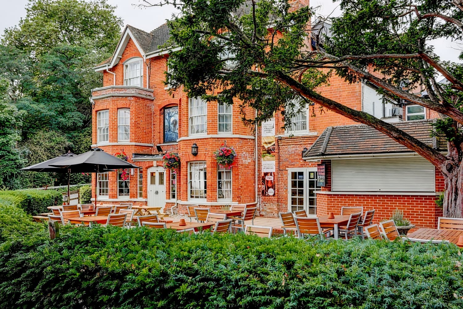 DoubleTree by Hilton Reading M4 J10