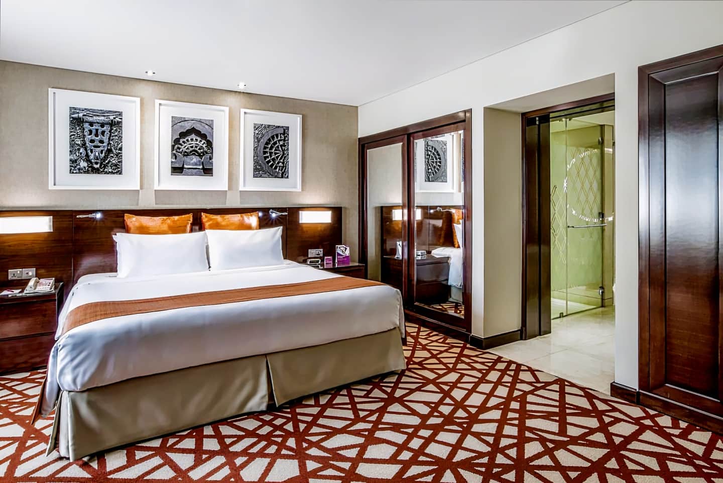 Crowne Plaza Dubai - Deira