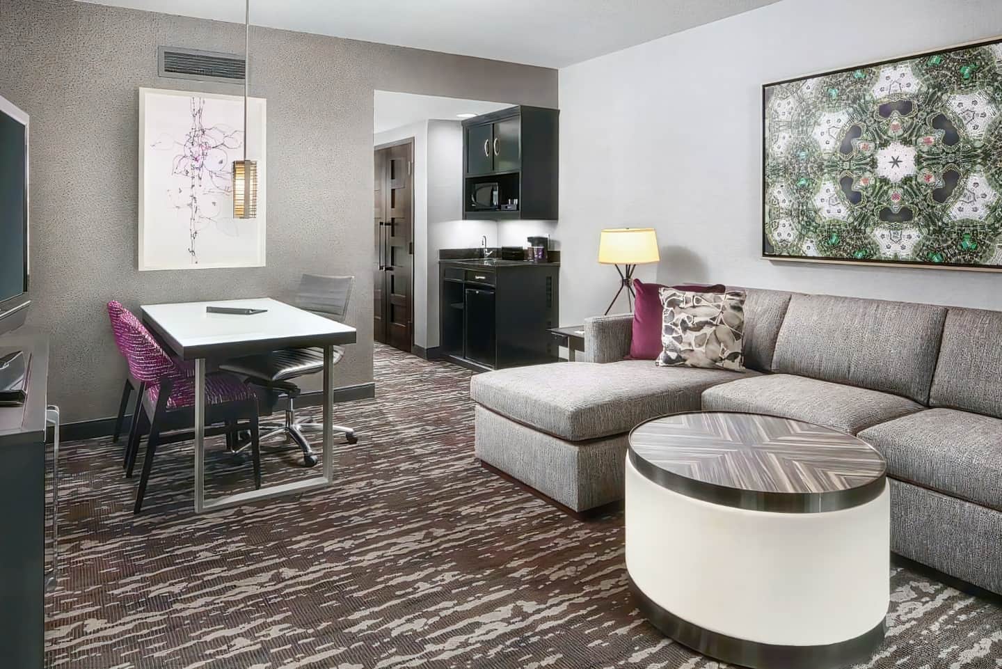 Embassy Suites by Hilton Crystal City National Airport