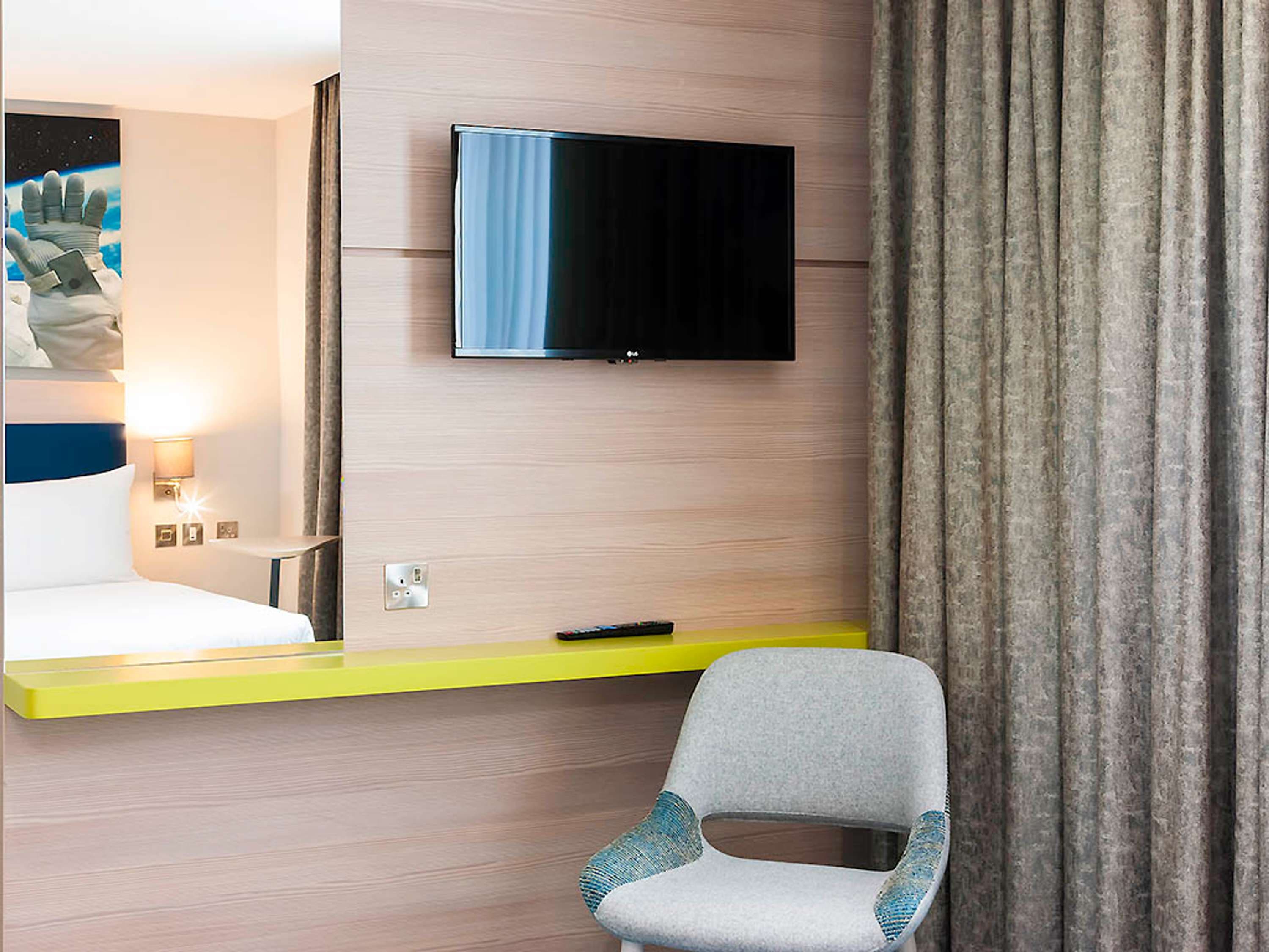 ibis Styles London Heathrow Airport
