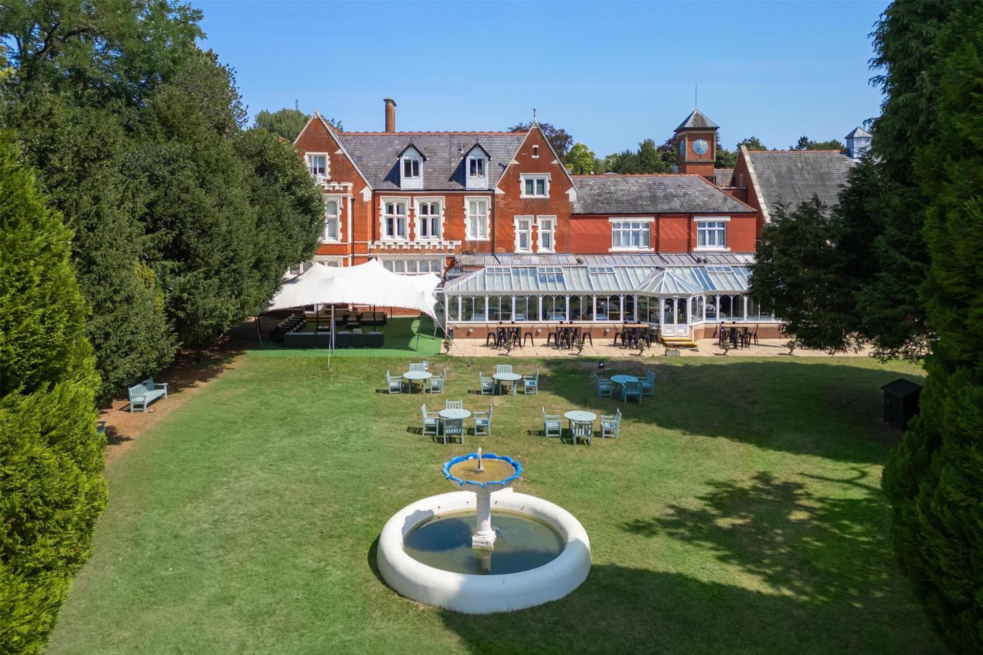 DoubleTree by Hilton, St. Anne’s Manor
