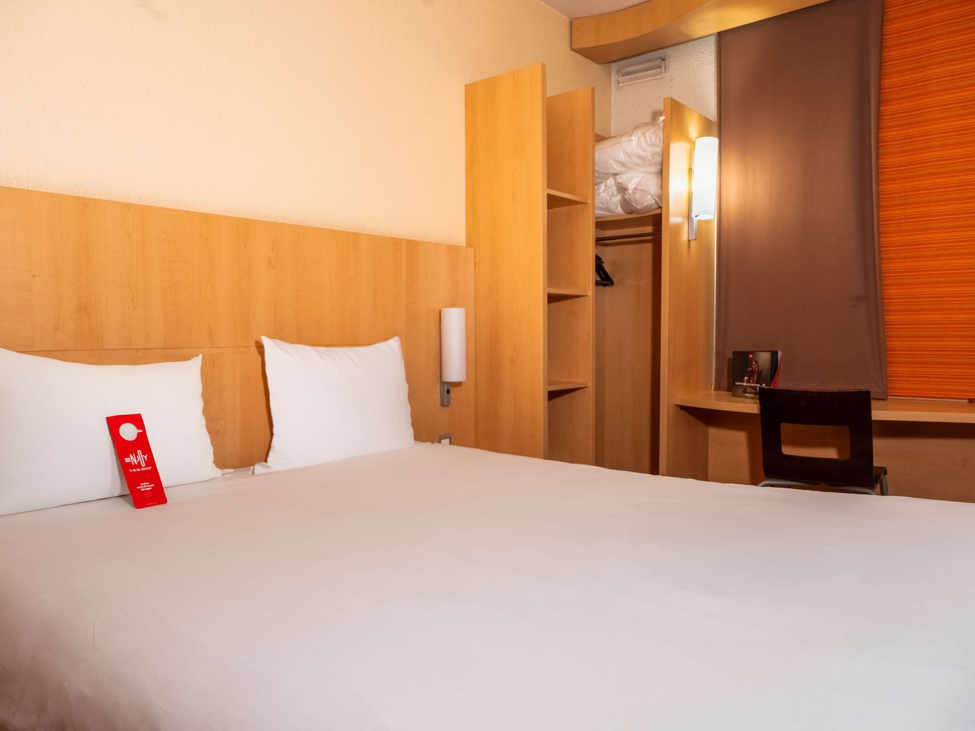 ibis Paris Pont de Suresnes