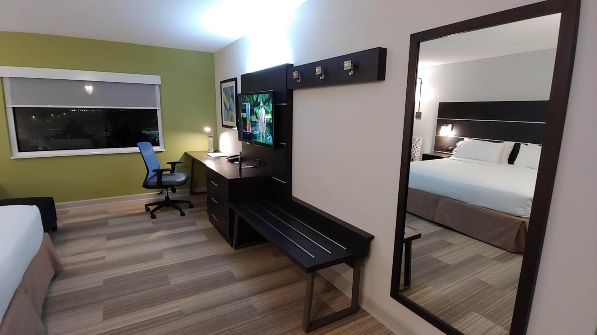 Holiday Inn Express Rolling Meadows-Schaumburg Area, an IHG Hotel