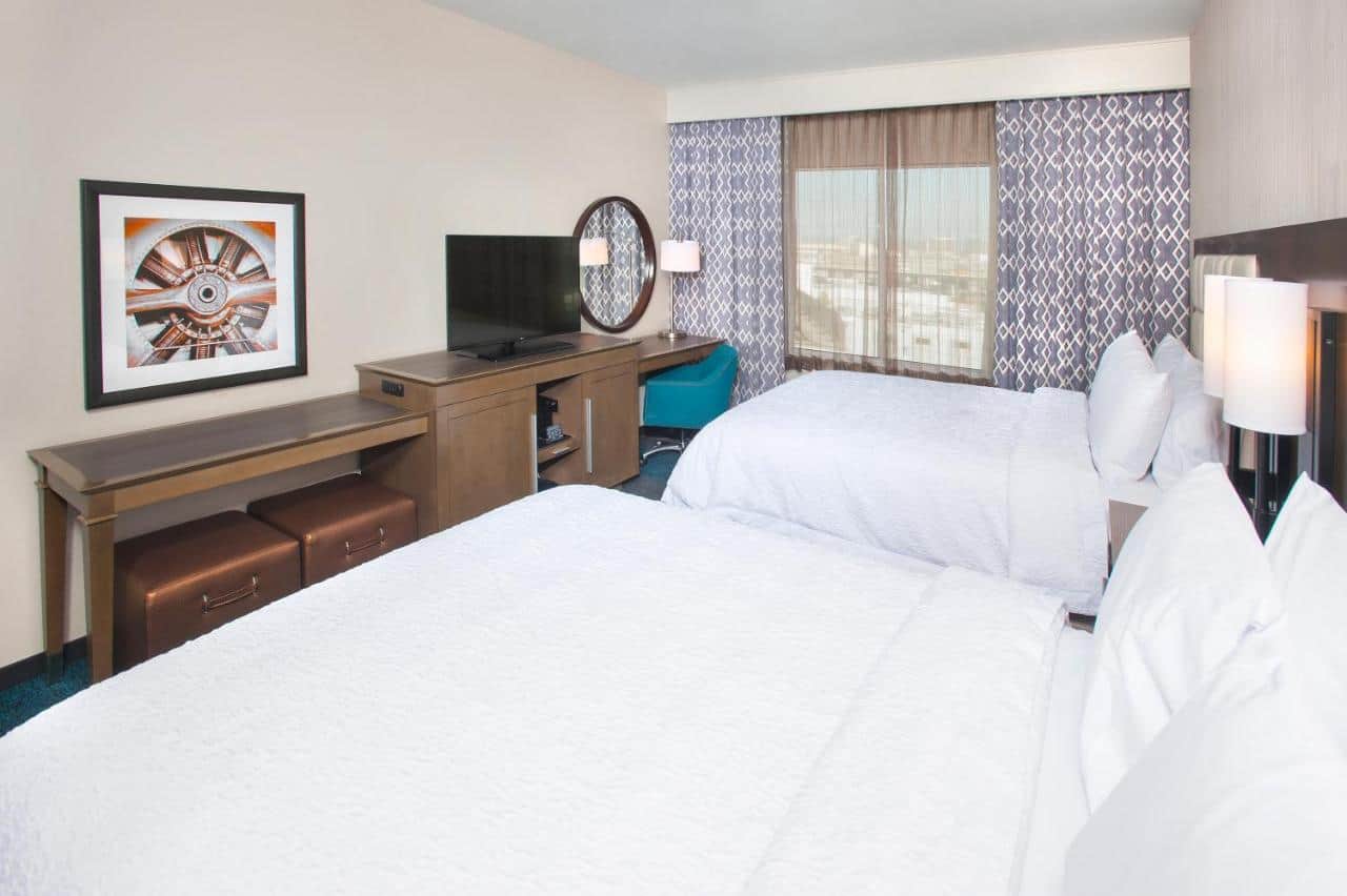 Hampton Inn & Suites LAX El Segundo