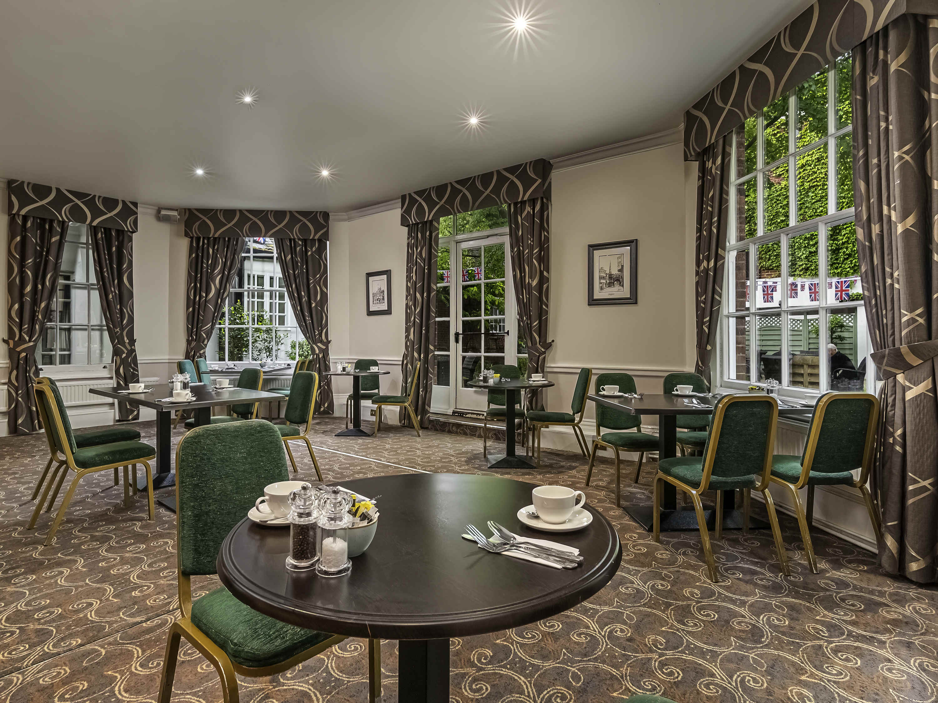 Mercure Salisbury White Hart Hotel