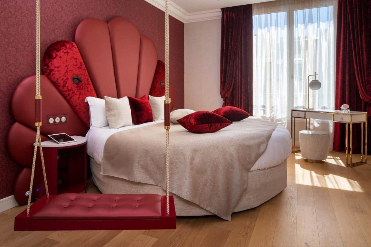 A hotel experience for Valentine's Day 2022!